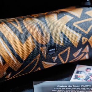 Caixa de Som WAAW Alok Autografada (Indisponível)